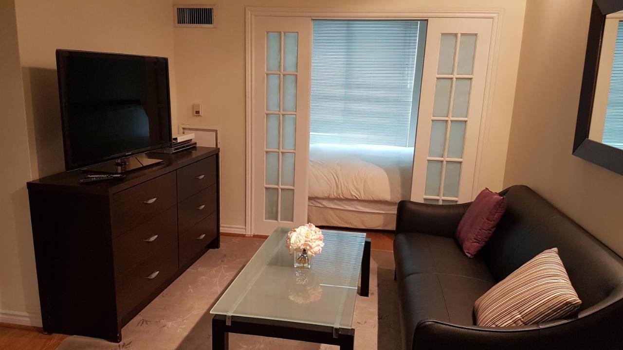 Toronto Luxury Accommodations - Qwest Экстерьер фото