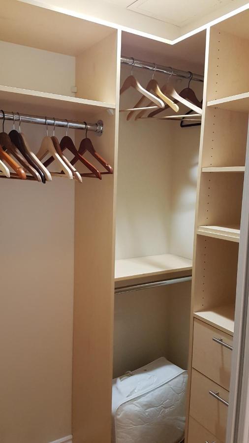 Toronto Luxury Accommodations - Qwest Экстерьер фото