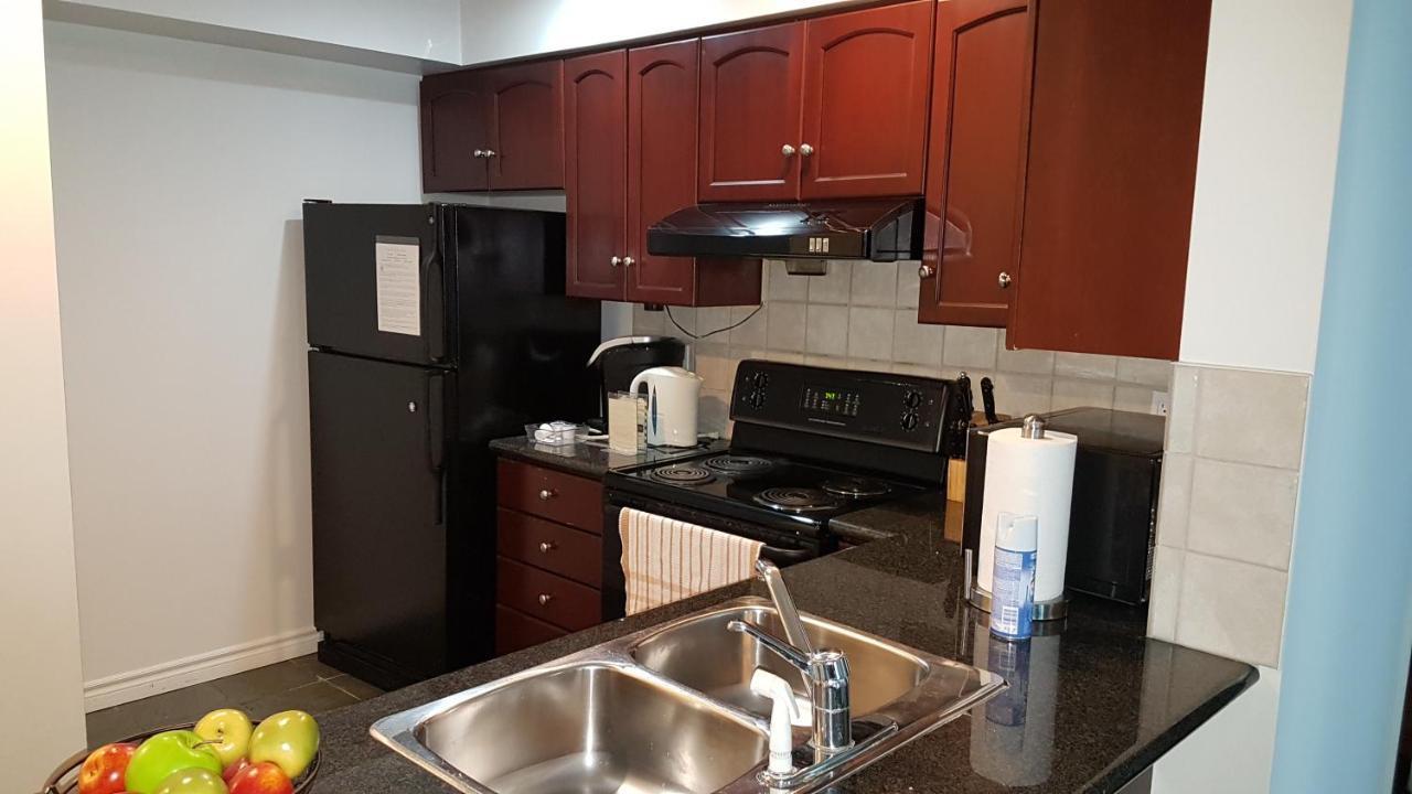 Toronto Luxury Accommodations - Qwest Экстерьер фото