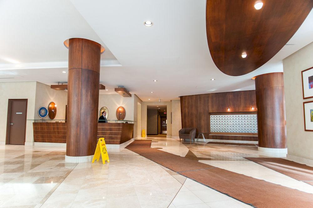 Toronto Luxury Accommodations - Qwest Экстерьер фото