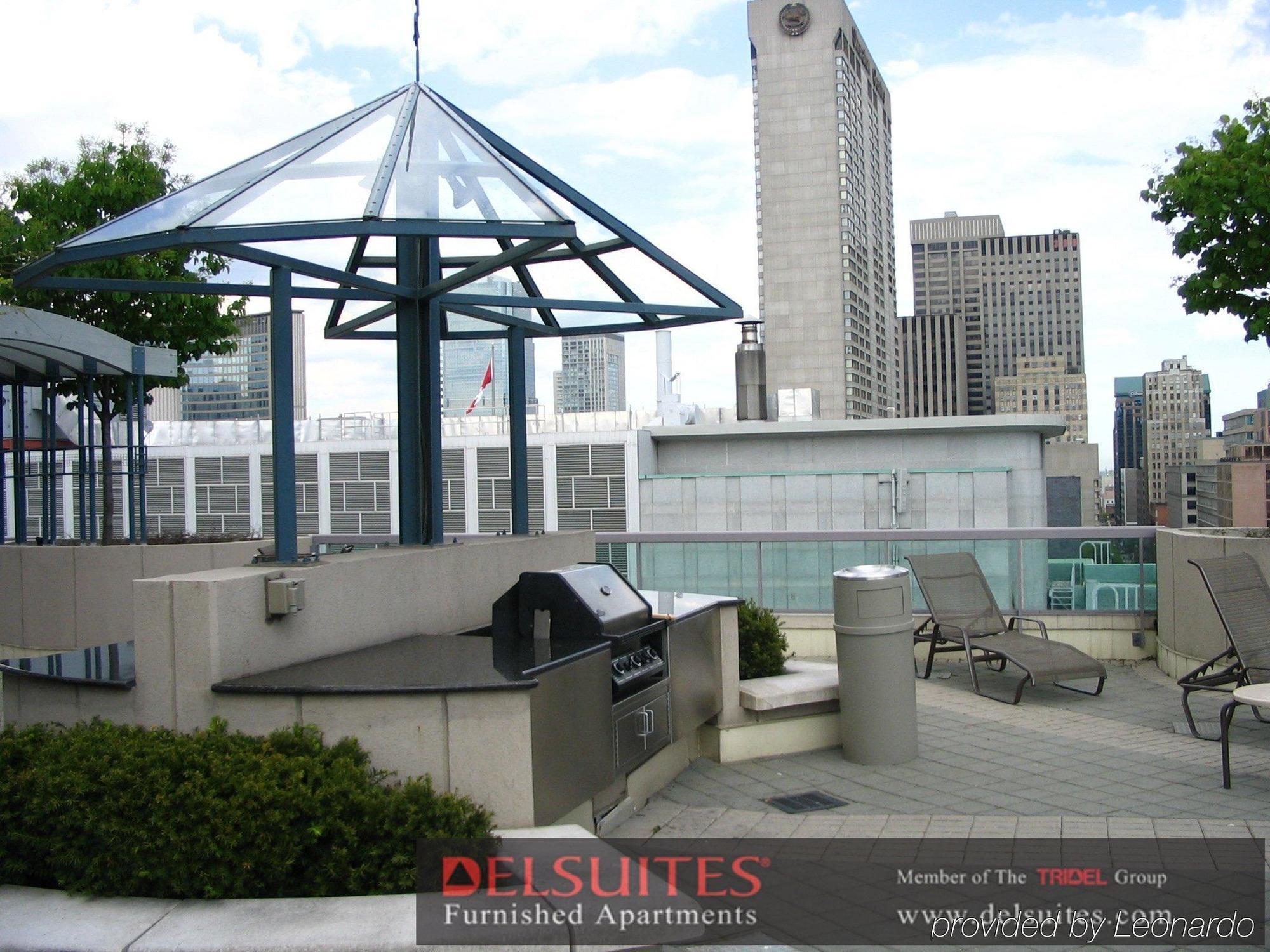 Toronto Luxury Accommodations - Qwest Экстерьер фото