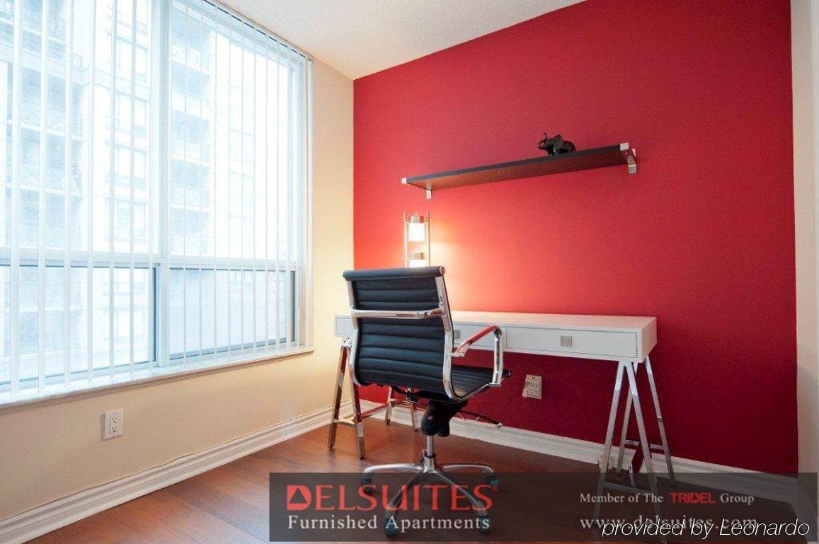 Toronto Luxury Accommodations - Qwest Экстерьер фото