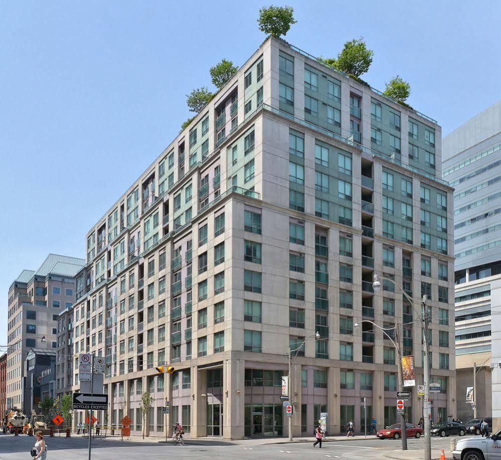 Toronto Luxury Accommodations - Qwest Экстерьер фото